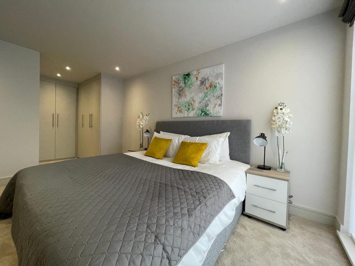 Spectacular 2 Bedroom Apartment In Great Location Sheffield Esterno foto