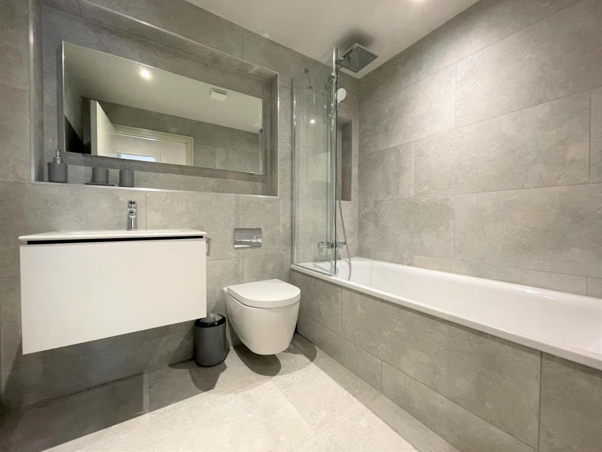 Spectacular 2 Bedroom Apartment In Great Location Sheffield Esterno foto