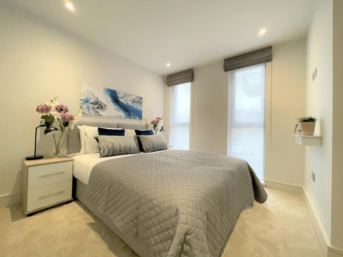 Spectacular 2 Bedroom Apartment In Great Location Sheffield Esterno foto